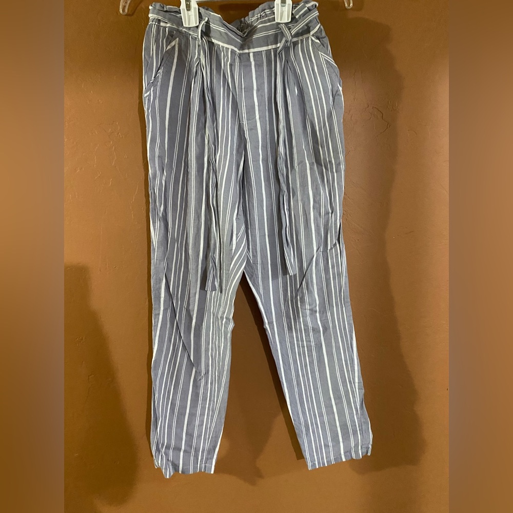Super cute women’s pants!